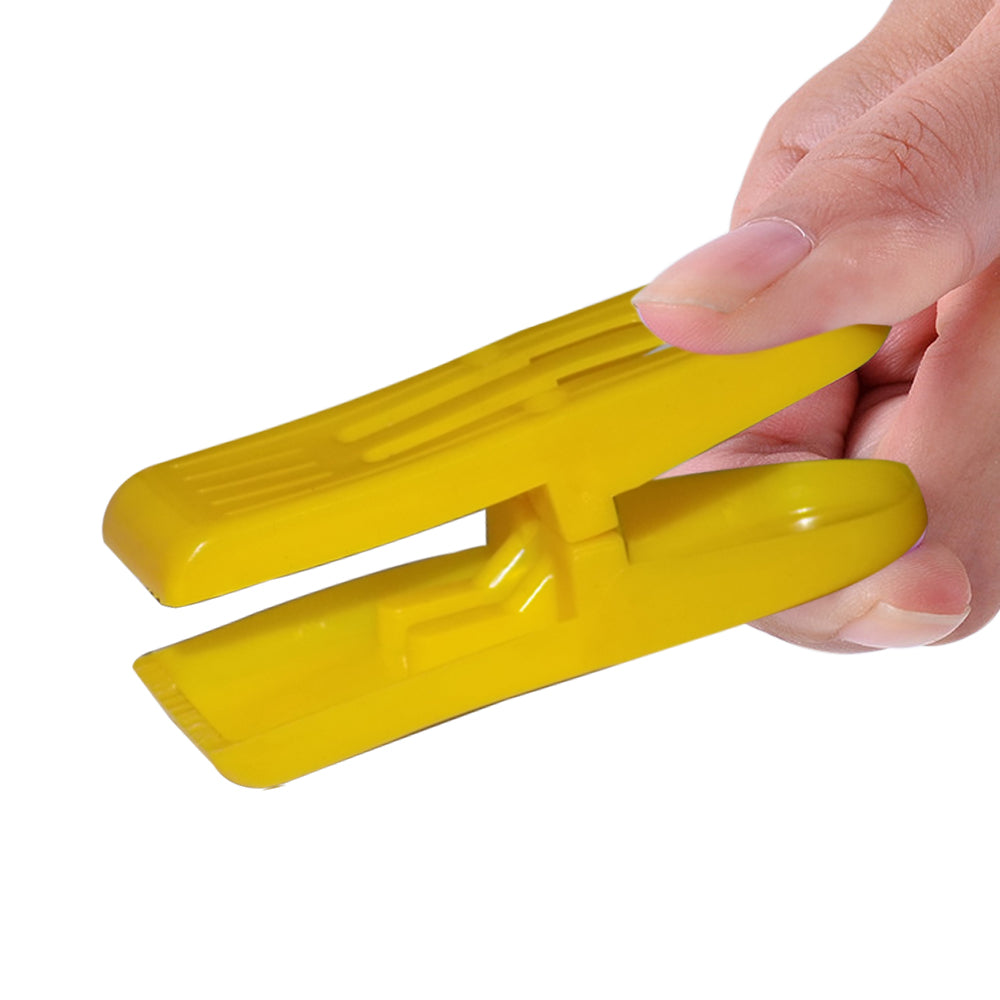 Sturdy cloth drying clips in multicolour with double pin design. Sturdy cloth drying clips in multicolour with double pin design.